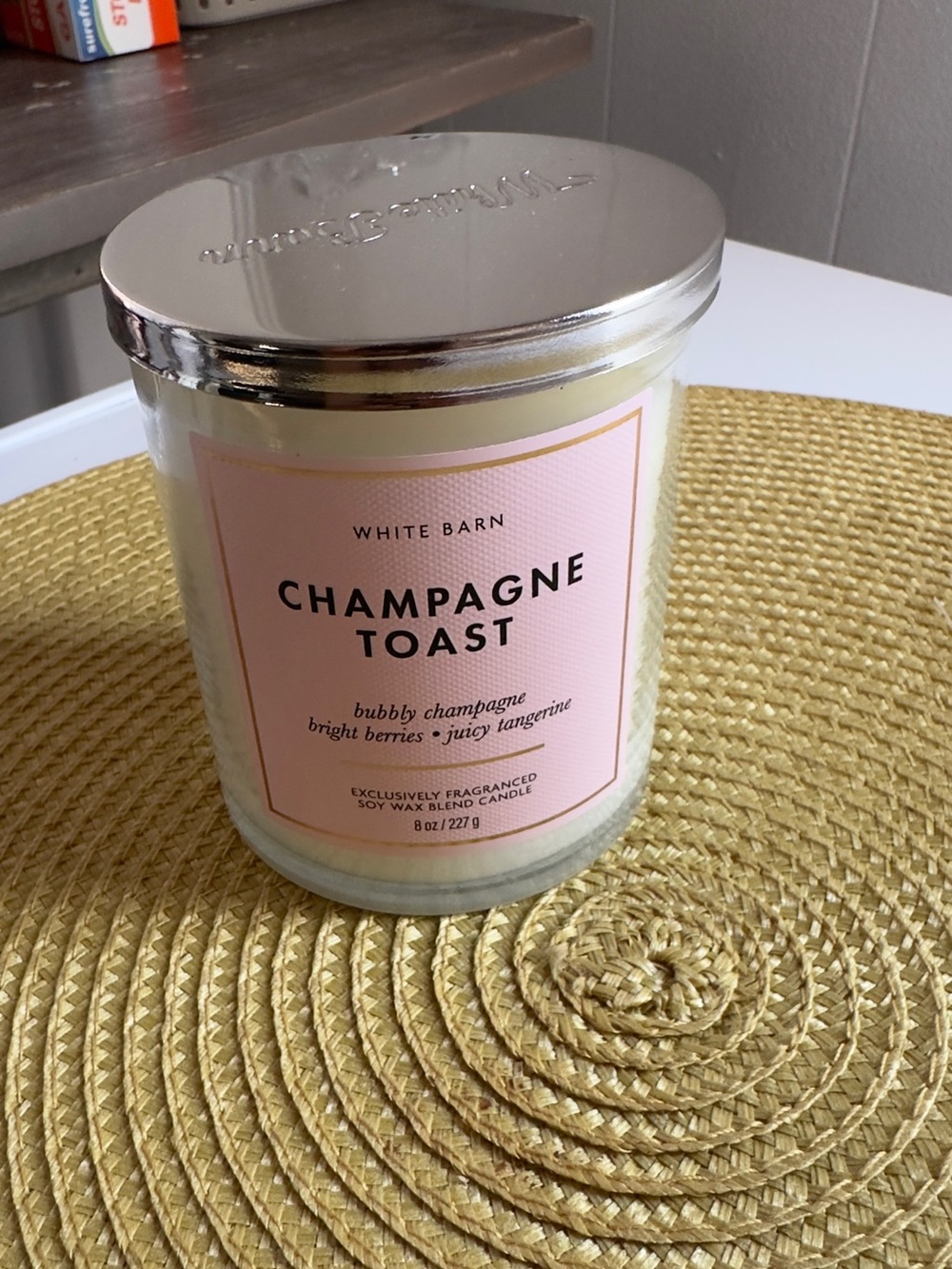 Bath & Body Works White Barn Champagne Toast Single-Wick Candle 🕯️✨ - Picture 1 of 3